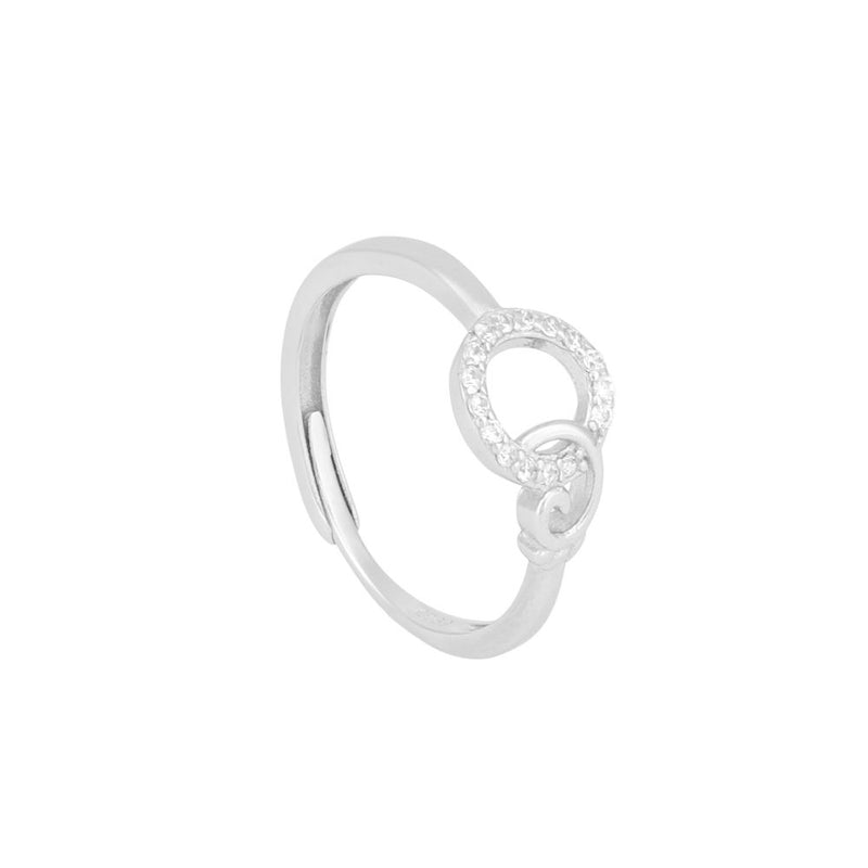 Interlocking Circle Elegance Ring