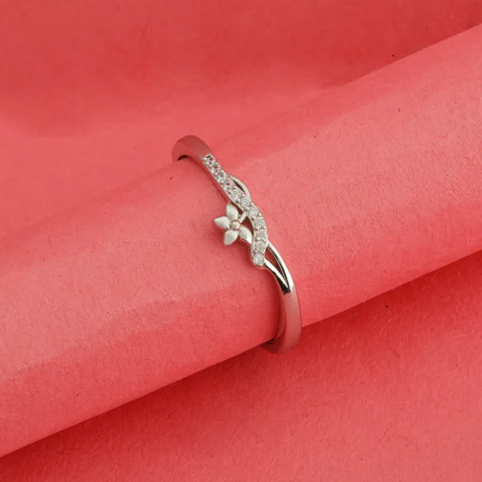 Petite Bow Ring