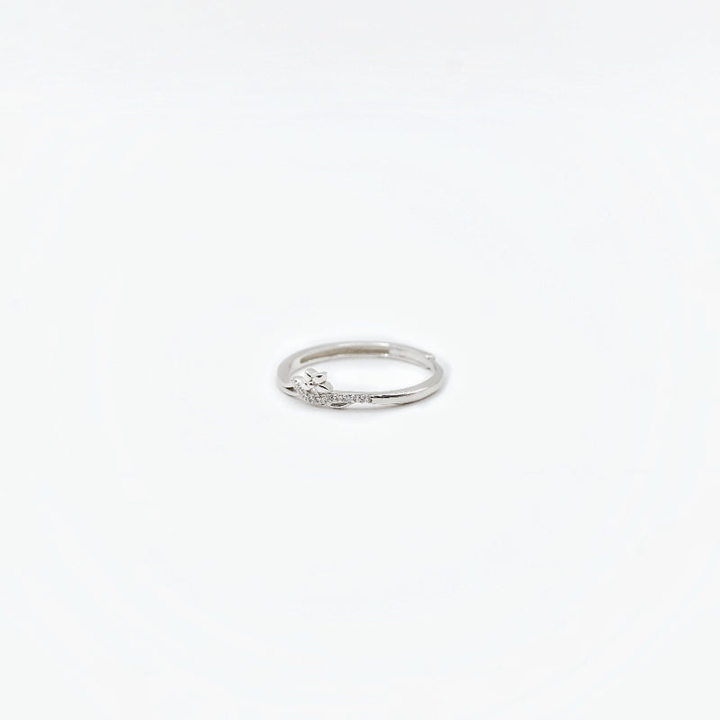 Petite Bow Ring