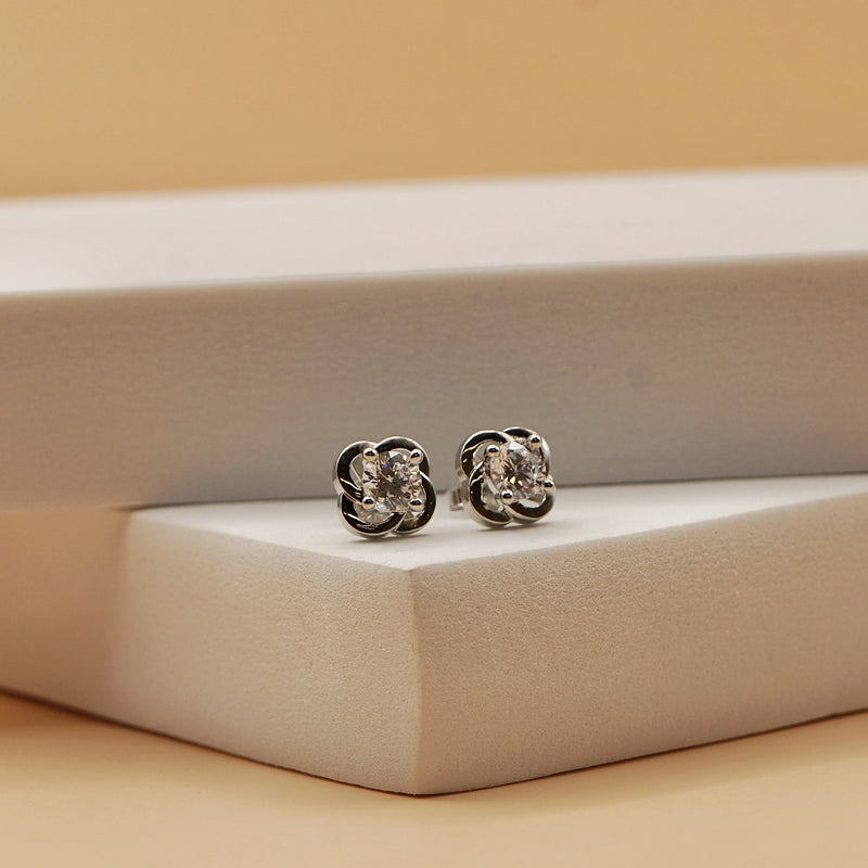 Floral Solitaire Stud Earring