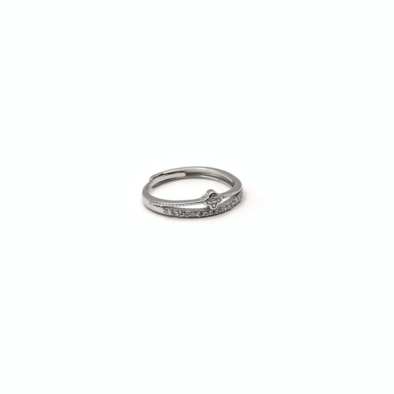 Eterna Clover Sterling Silver Ring