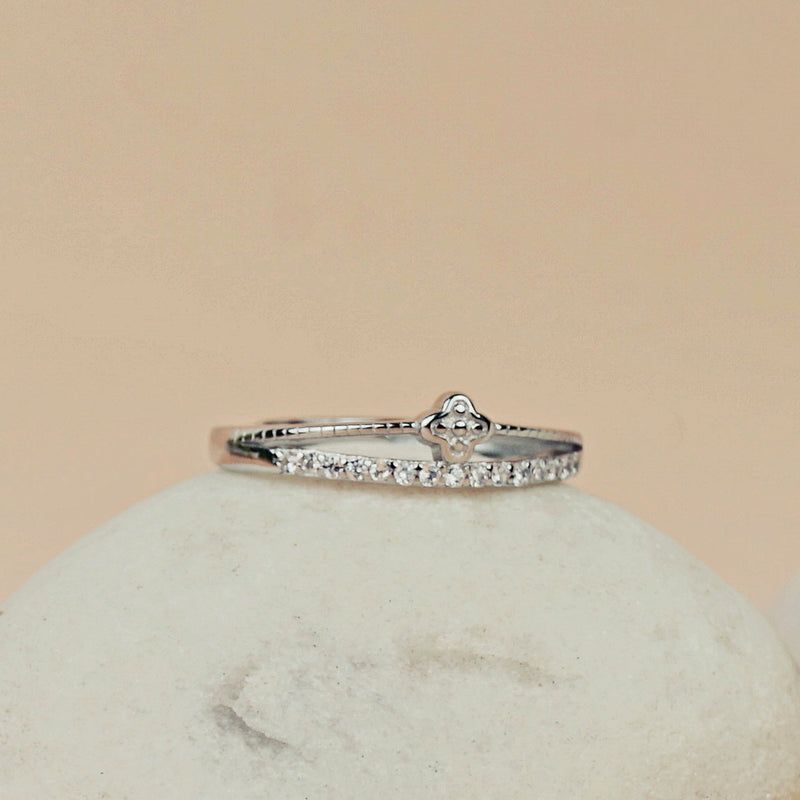 Eterna Clover Sterling Silver Ring