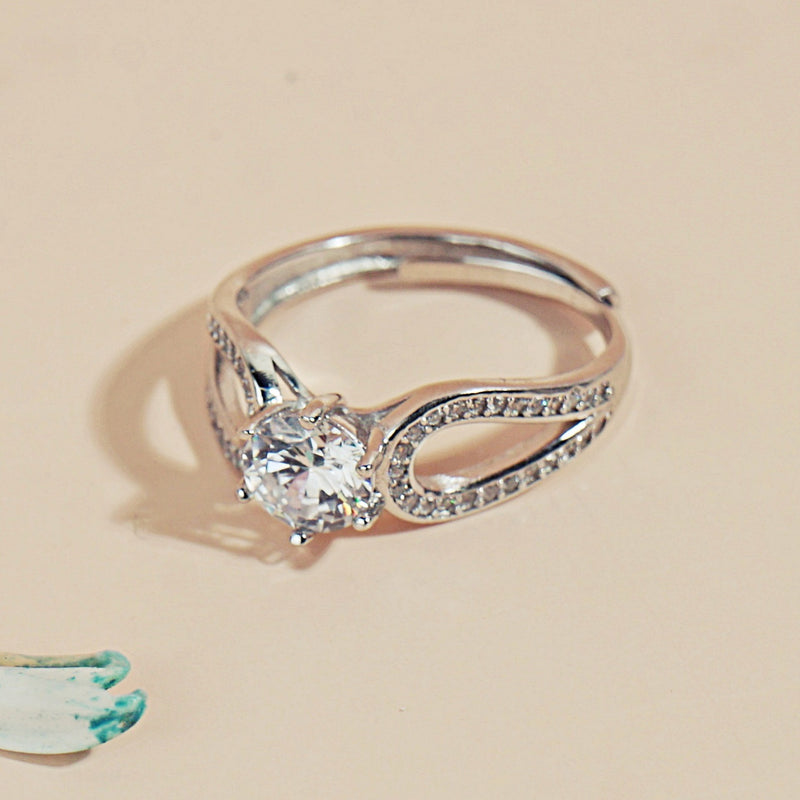 Curvy Solitaire Ring