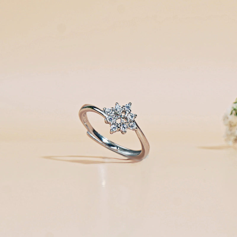 Sparkling Snowflake Ring