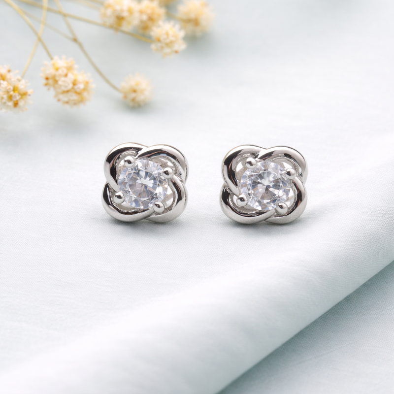 Floral Solitaire Stud Earring