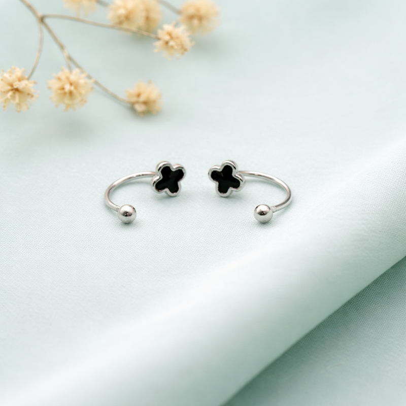Midnight Clover Stud Earrings