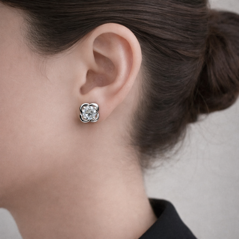 Floral Solitaire Stud Earring
